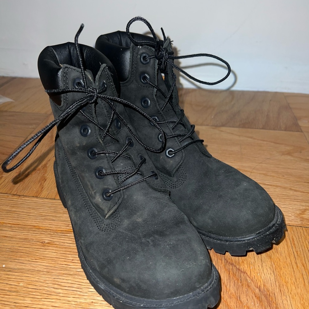 Used Black Timberland Boots